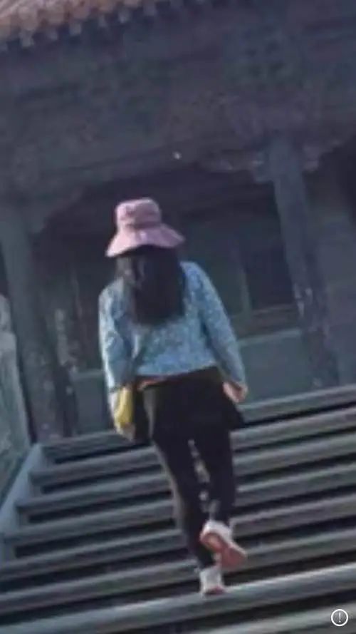DƬ